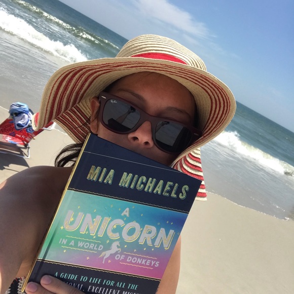 Meet your Posher, Kristin - Picture 1 of 1